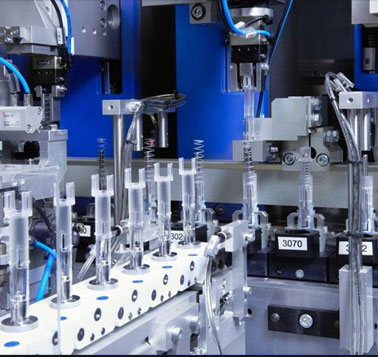 كيفية حل مشاكل الضوضاء آلة حقن صب؟